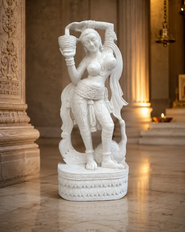 Handmade Makrana Marble Lady Sculpture for Entrance and Garden Decoration